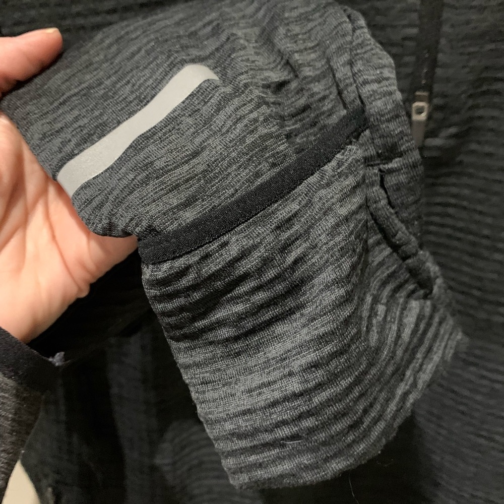 Nike Dry-Fit Running Shirt - Picture 5 of 12